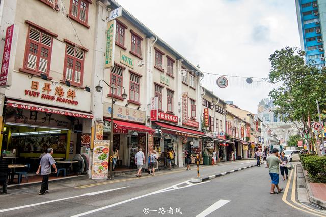 新加坡这条街道超像中国街，里面全是华人，交流毫无压力